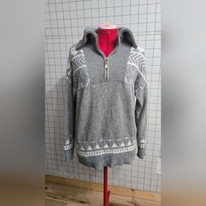 Stylish Gray Zip-Up Sweater